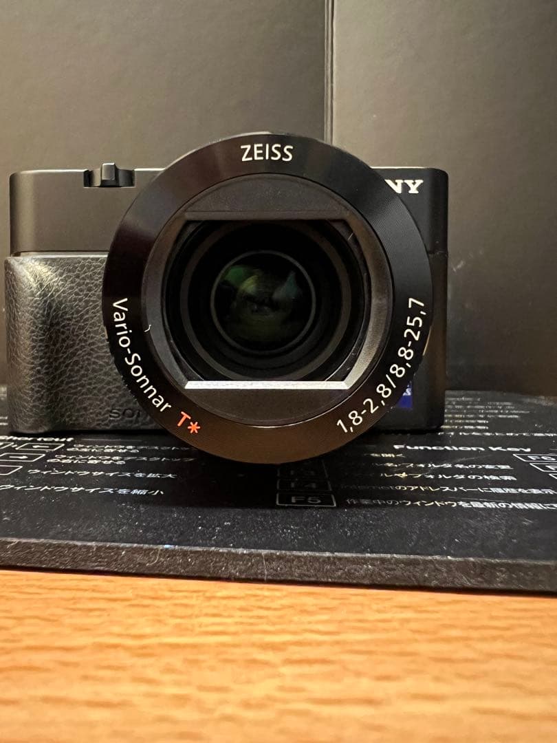 SONY cyber-shot dsc-rx100M5&三脚