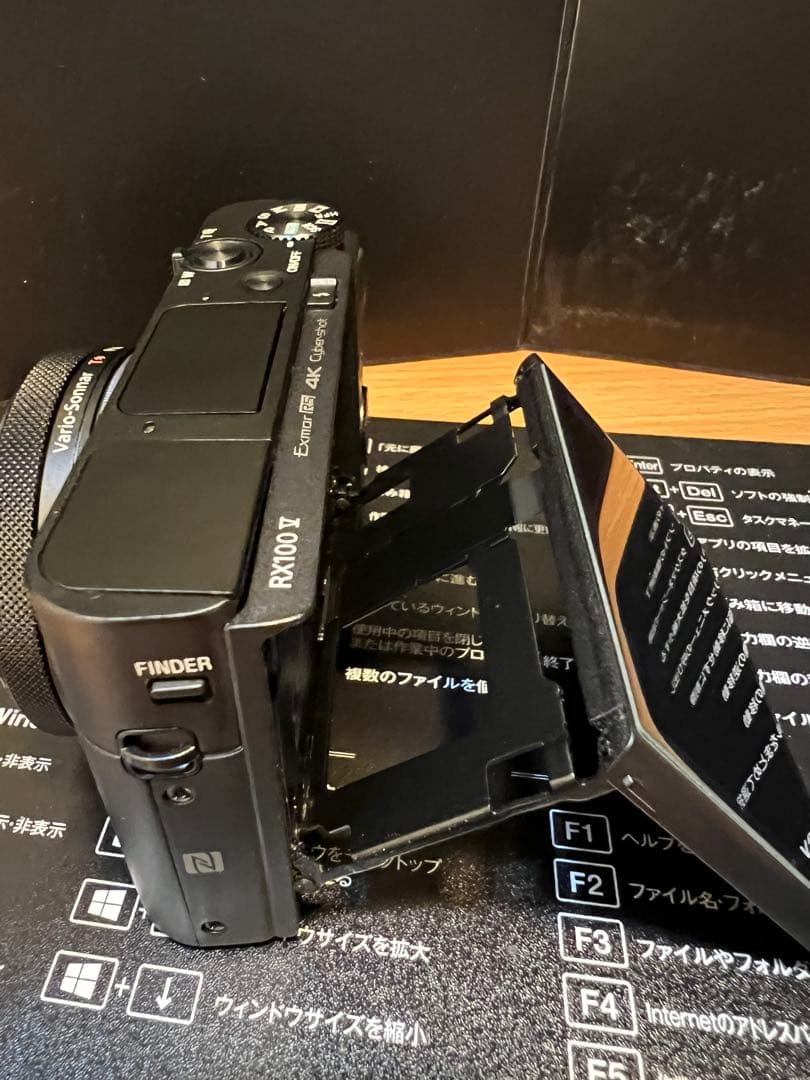 SONY cyber-shot dsc-rx100M5&三脚