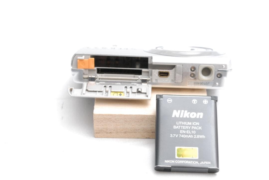 Nikon coolpix S220 （良品）