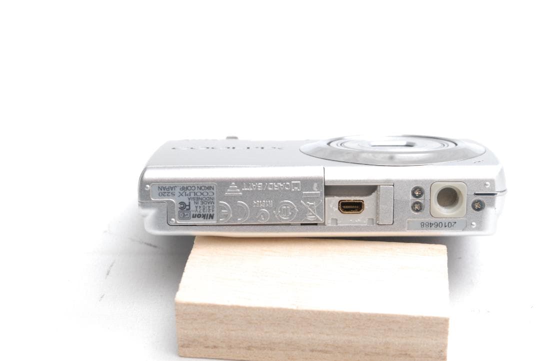 Nikon coolpix S220 （良品）