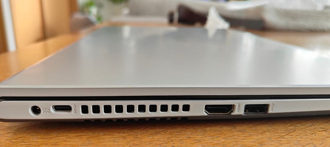 動作良好|ASUS ノートPC 15.6インチ シルバーWin11　即使用可