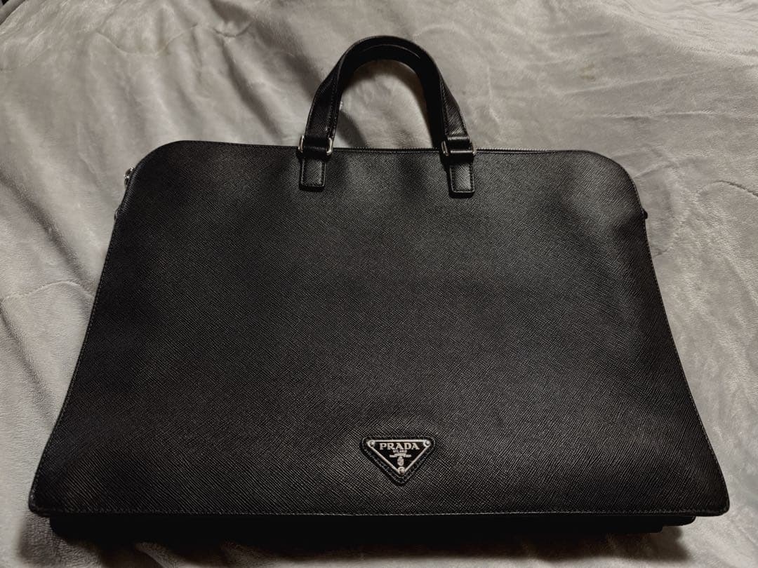 PRADA ブラック ビジネスバッグ　ブリーフケース