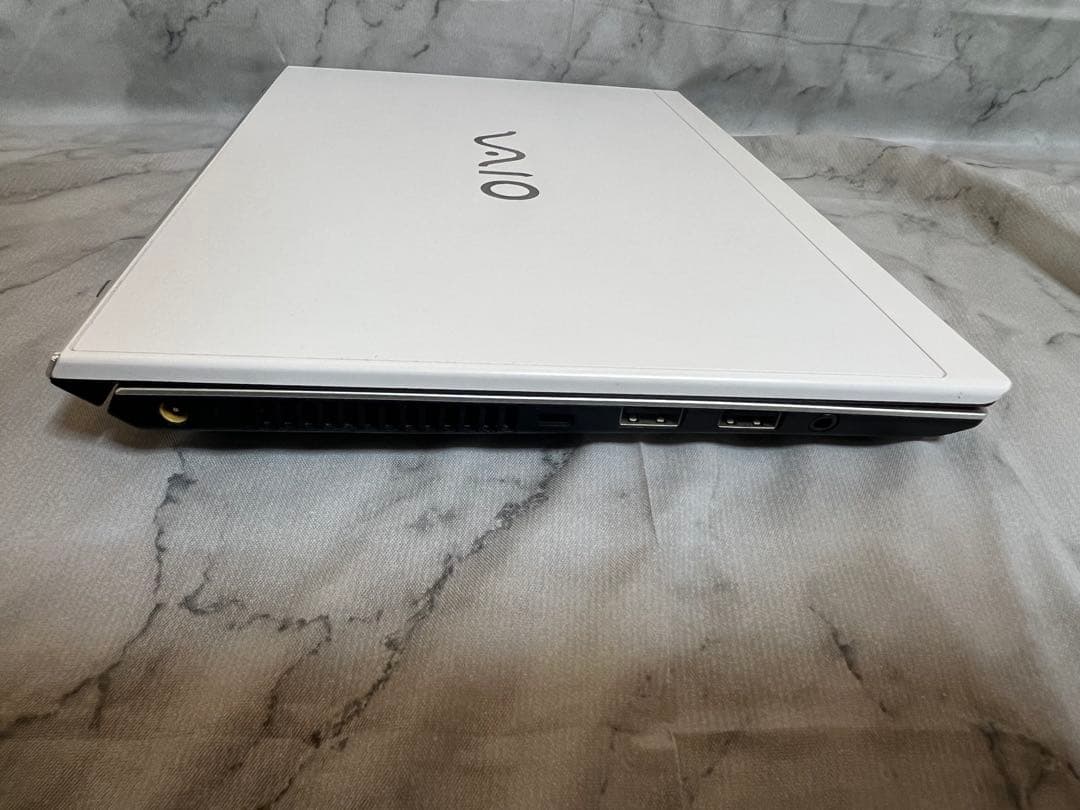 【美品】VAIO VJPF11C11N　8GB / 256 GB