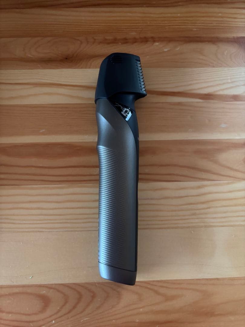 パナソニック ボディトリマー ER-NGKJ3-S ダークシルバー