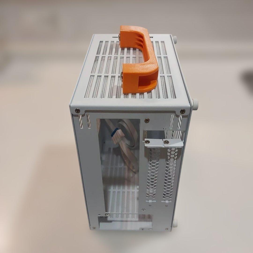 ITXケース SGPC K39 ライザーケーブル付