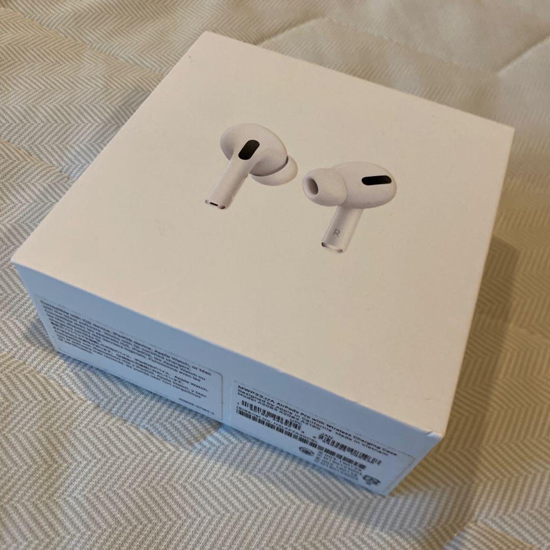 AirPods Pro イヤホン　Apple