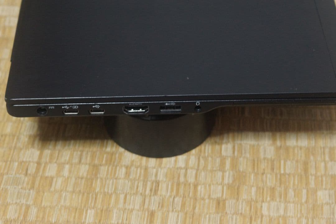 fujitsu u939 b 富士通　ノートパソコン　パソコン