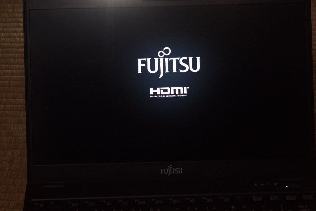 fujitsu u939 b 富士通　ノートパソコン　パソコン