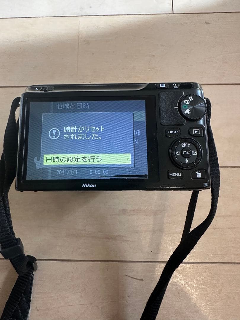 Nikon 1 J1ミラーレスカメラ