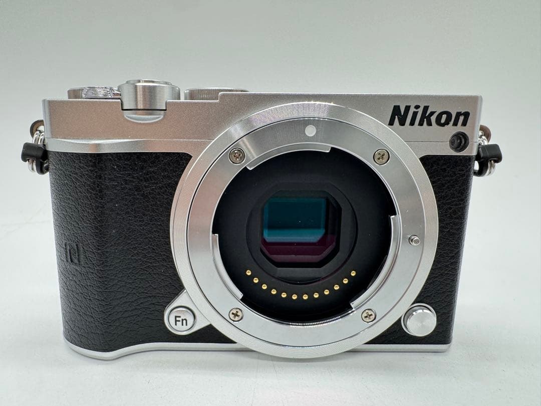 ラ*ー様 Nikon J5 MODEL1 Nikkor ミラーレスカメラ Wレン