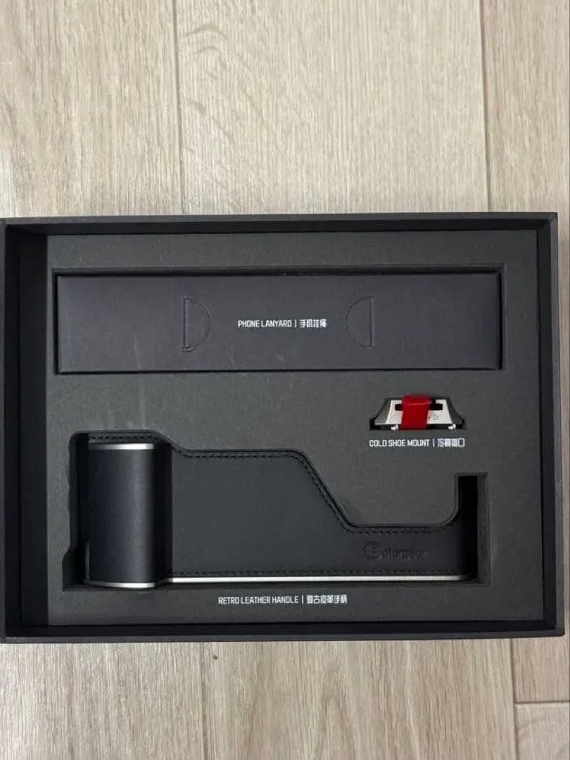 【美品】Fotorgear iphone16 pro レトロカメラケース