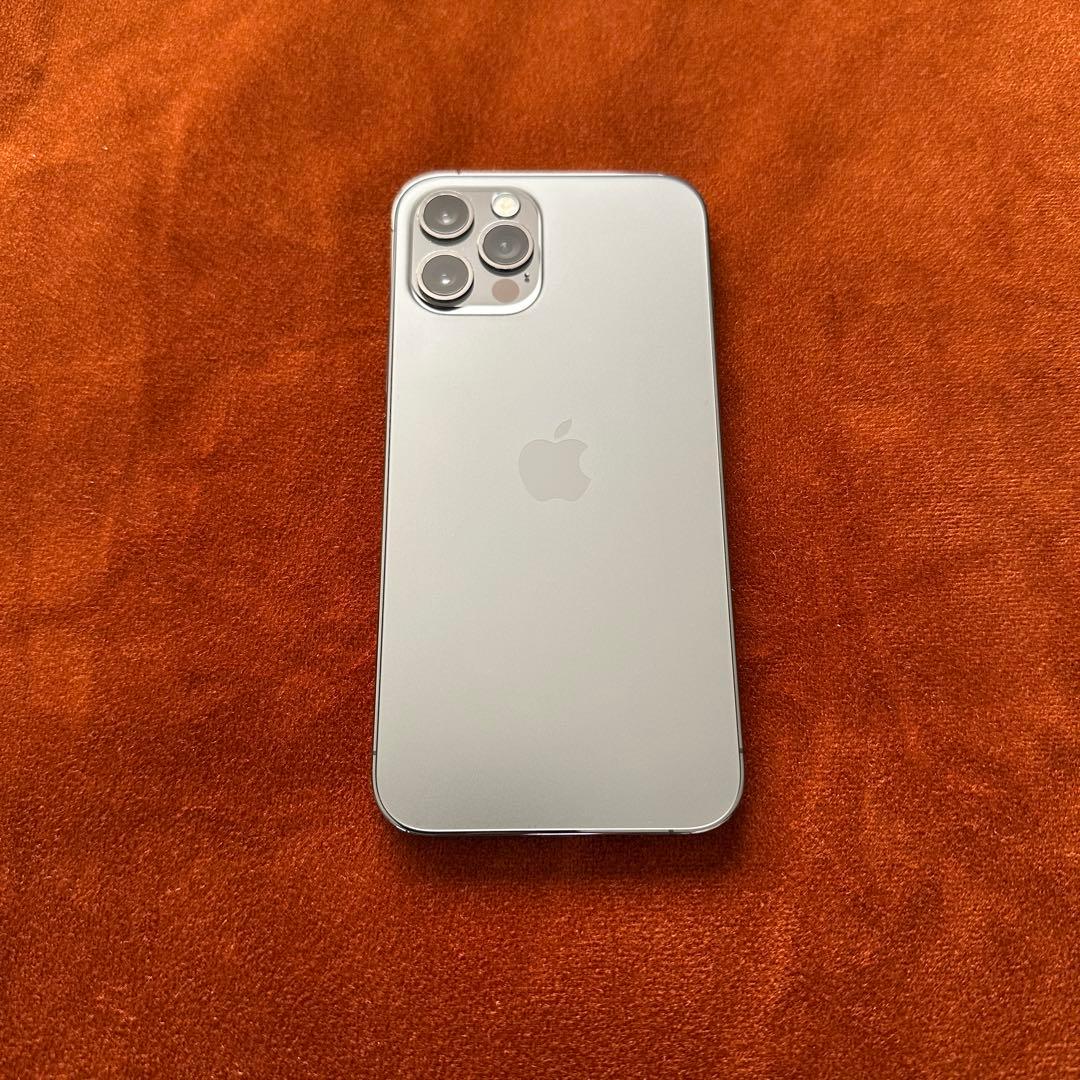 iphone12 pro esim解除　256GB 色グラファイト　①