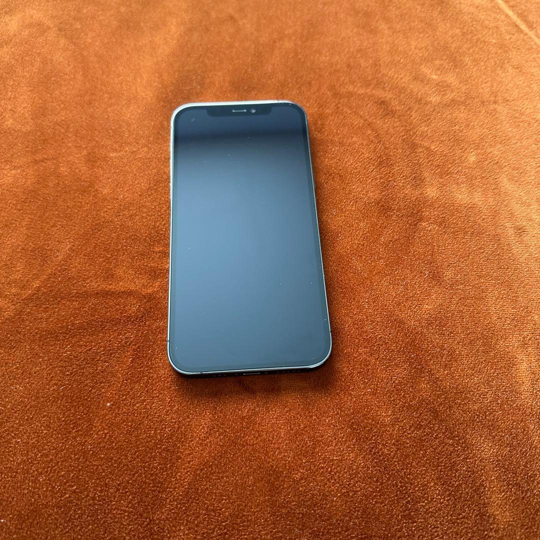 iphone12 pro esim解除　256GB 色グラファイト　①