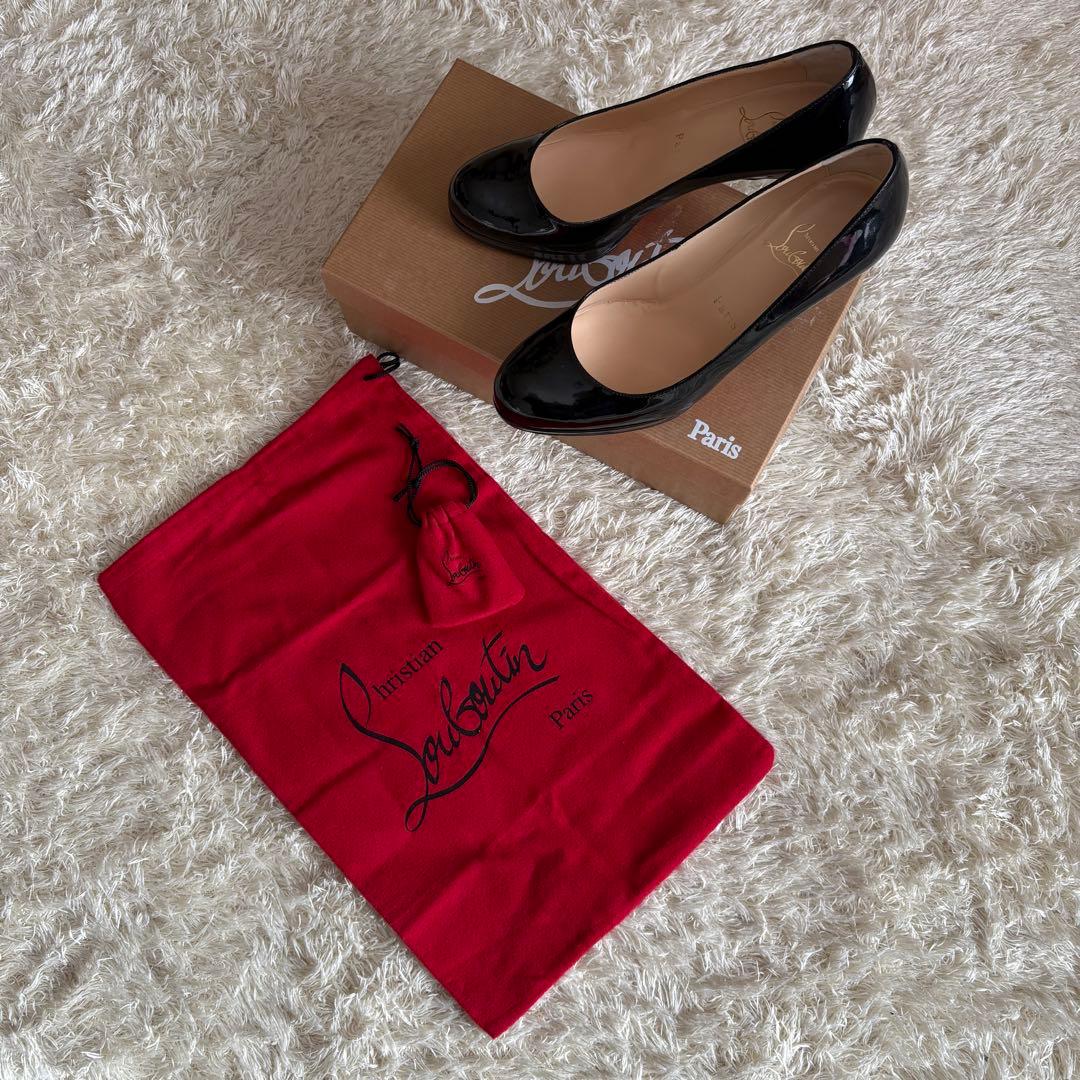 クリスチャンルブタン パテント エナメル パンプス