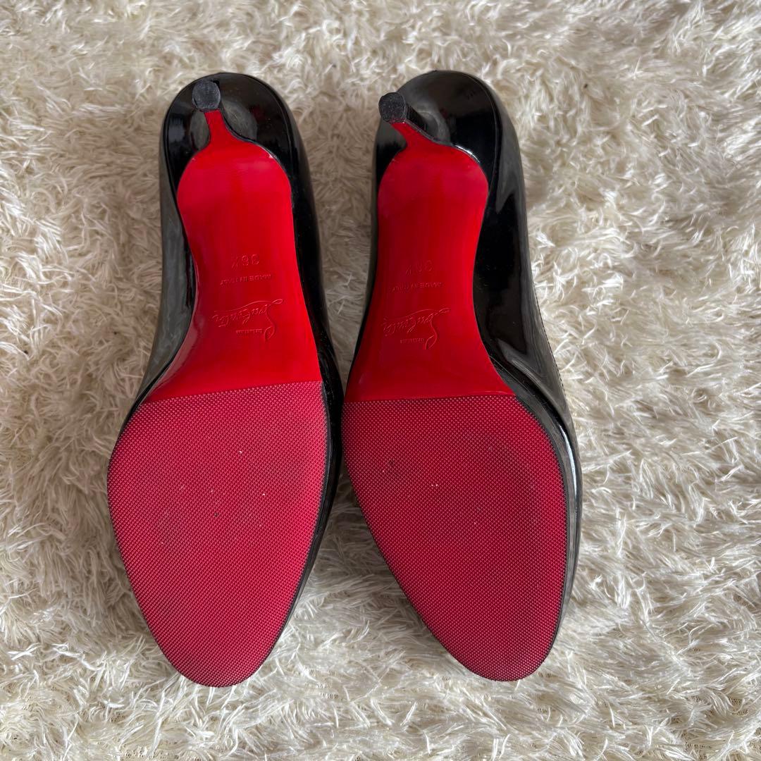 クリスチャンルブタン パテント エナメル パンプス