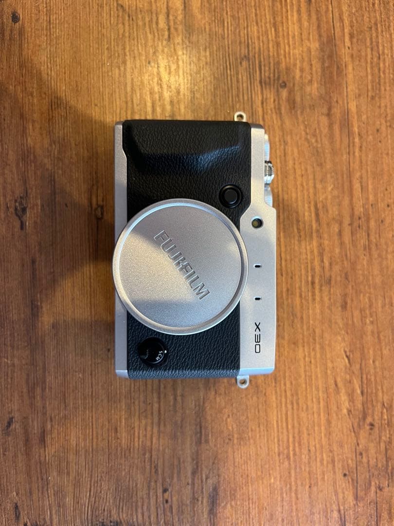 Fujifilm X30 シルバー　専用革ケース付き