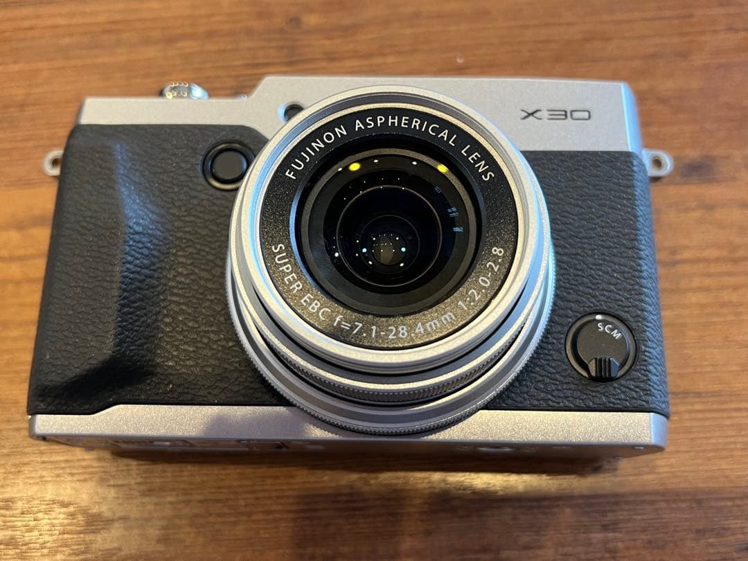 Fujifilm X30 シルバー　専用革ケース付き