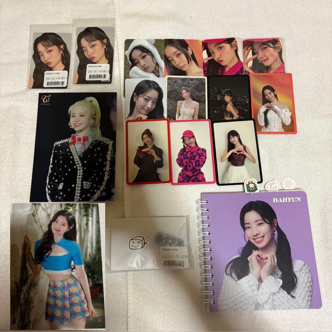 TWICE アルバム トレカ ぬいぐるみ ラブリー ラントレ ガチャ アクキー