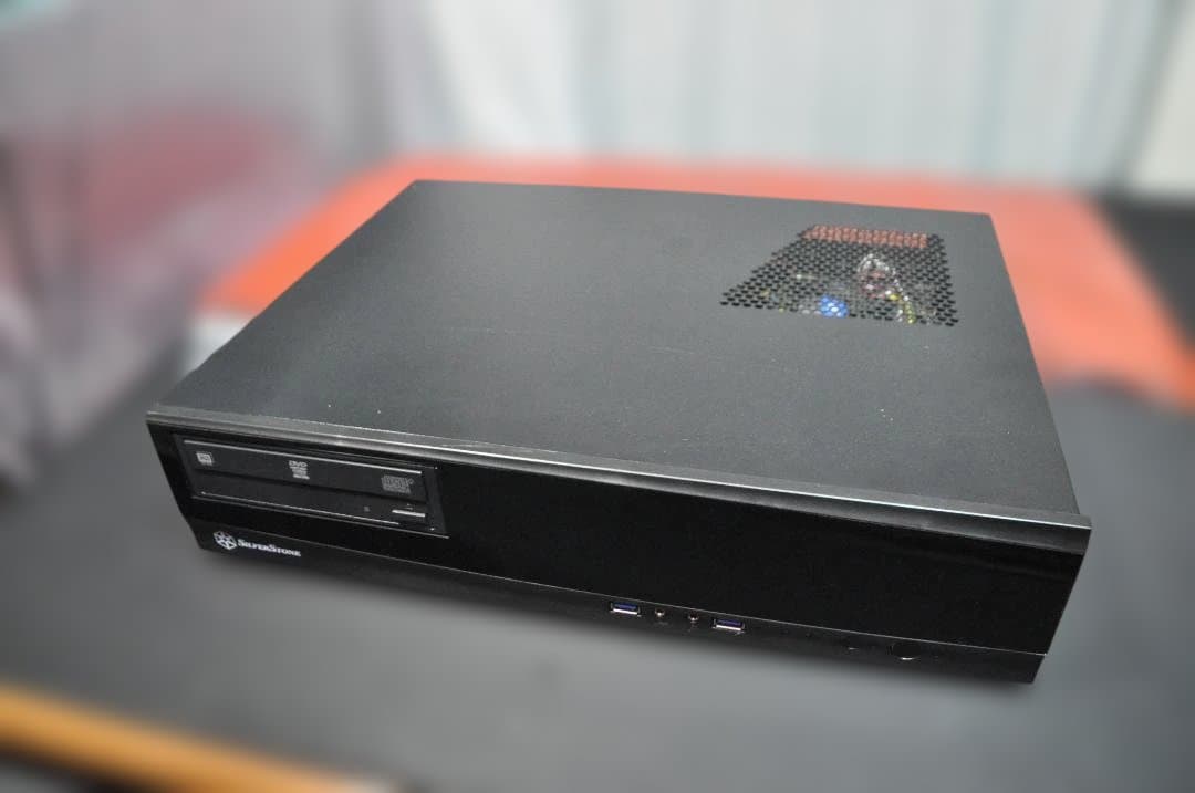 【25H2・新品SSD】光デジタル搭載！横置きAV仕様 自作PC