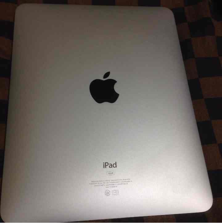 iPad初代ほぼ未使用