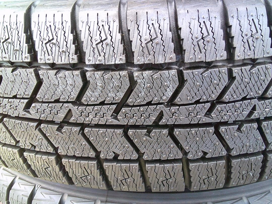 送料込★新品トーヨースタッドレス+ダイハツ純正★155/65R14★24年製★