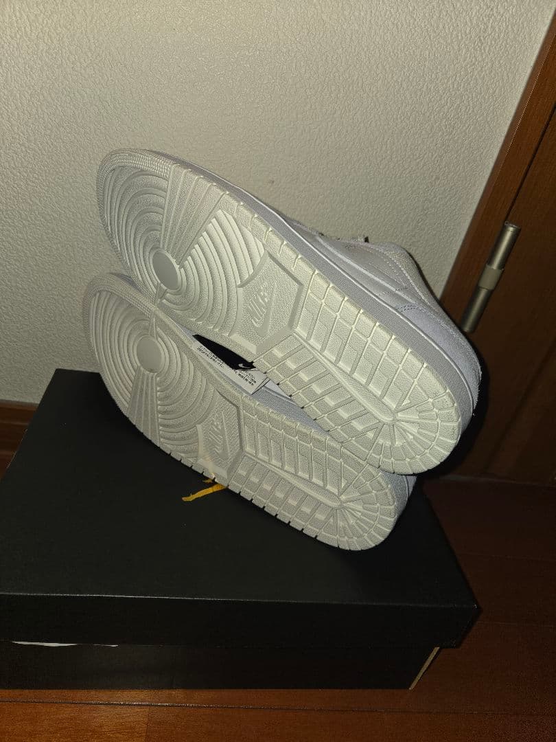 ★名無し★新品★Nike Air Jordan 1 Low Paris