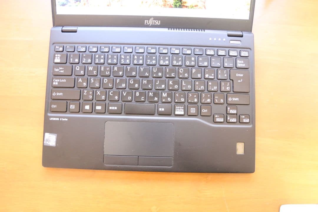 FUJITSU U9310/E 第10世代 core i5 256GB 03