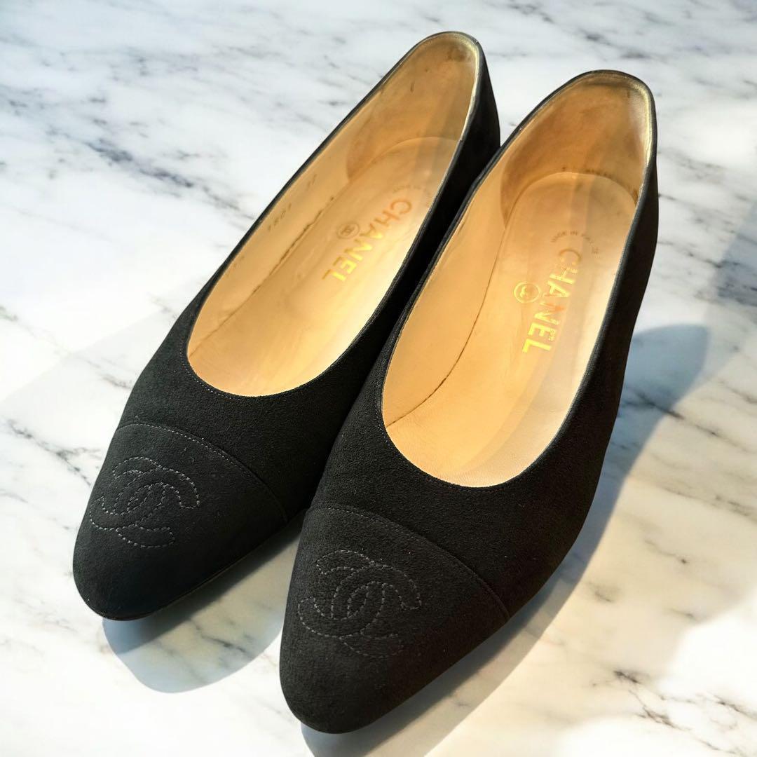 CHANELココマーク　スエード　パンプス　黒　24cm
