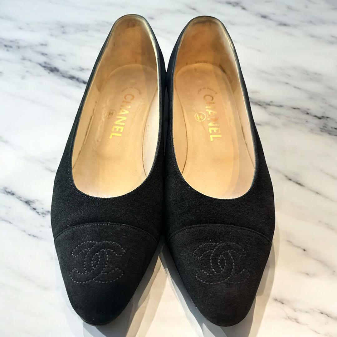 CHANELココマーク　スエード　パンプス　黒　24cm