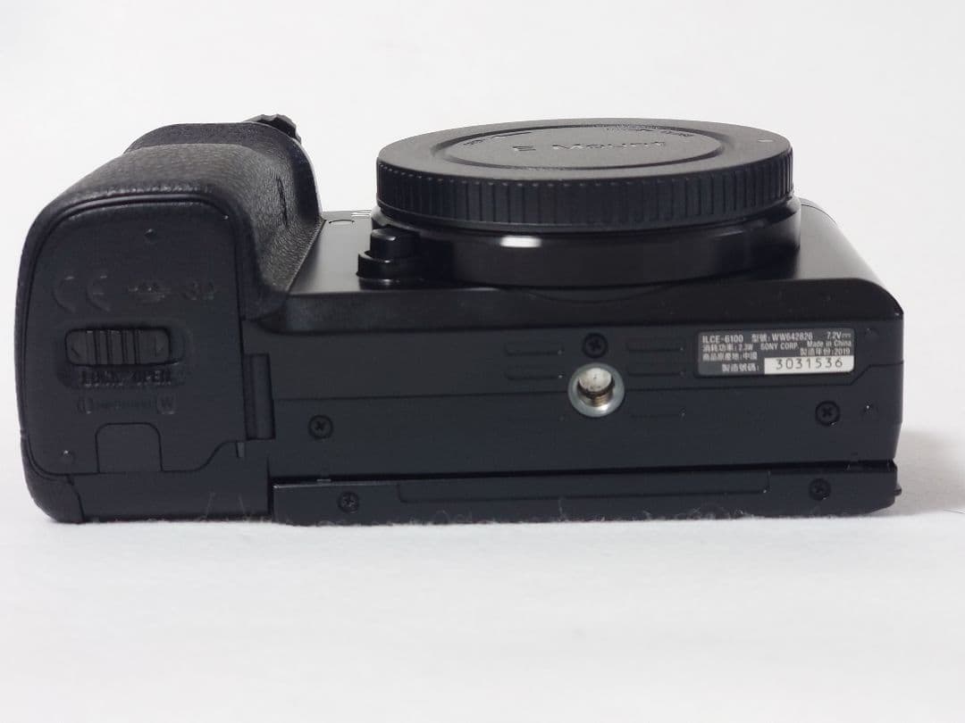 【美品】SONY α6100　ICLE−6100（ボディ）バッテリー2個