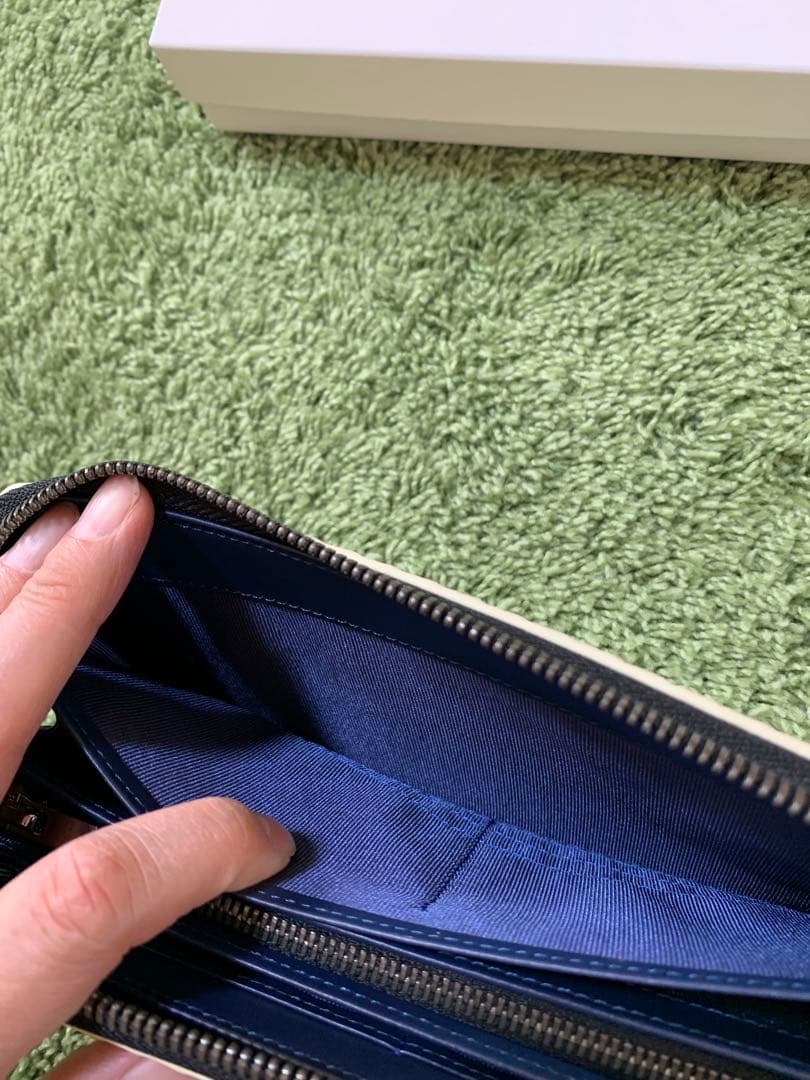 新品 23100円円 ランバン オン ブルー長財布 牛革 レザー アイボリー