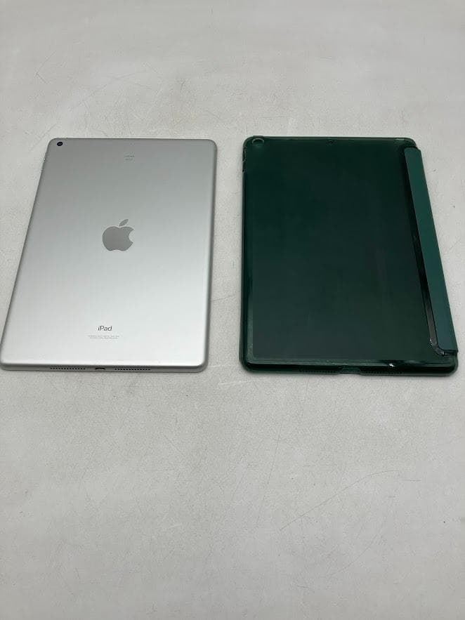 Apple ipad　第9世代　モデル MK2L3J/A バージョン15.6.1