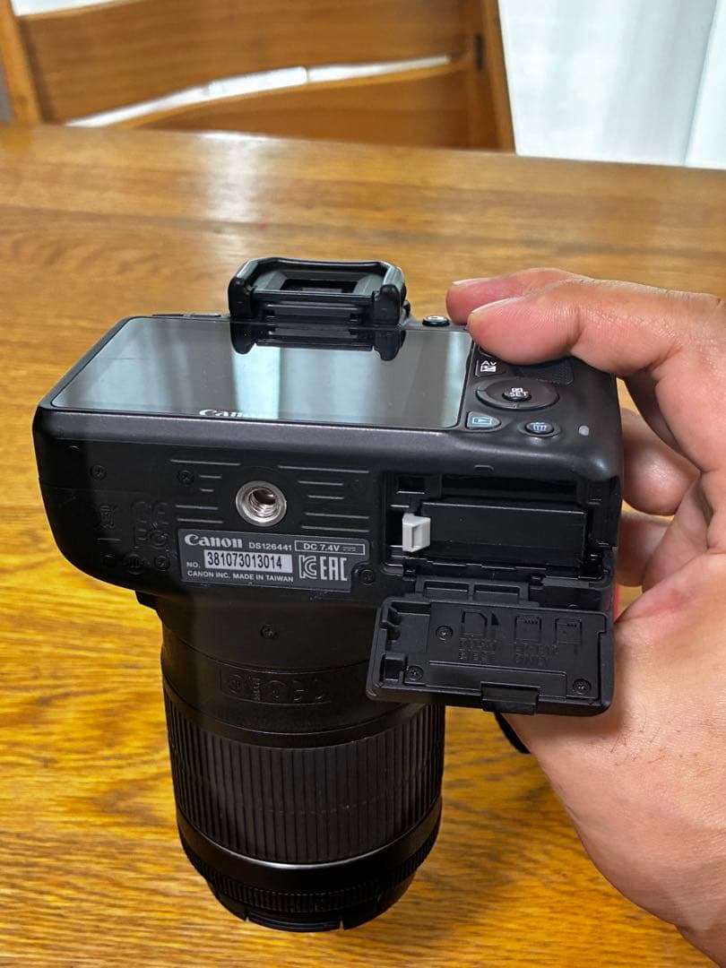 デジタルカメラ EOS Kiss x7