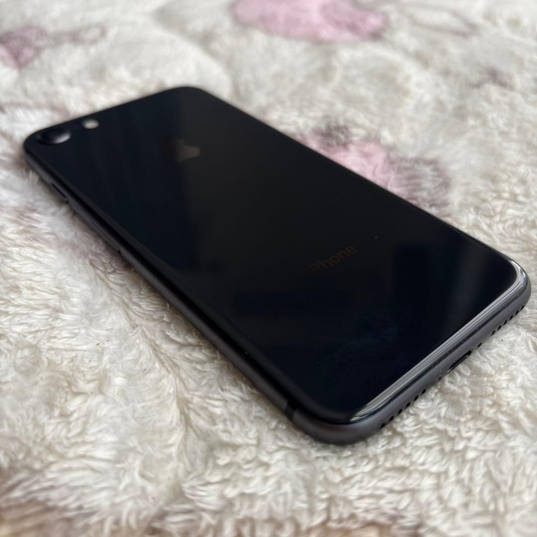 iPhone 8 スペースグレイ