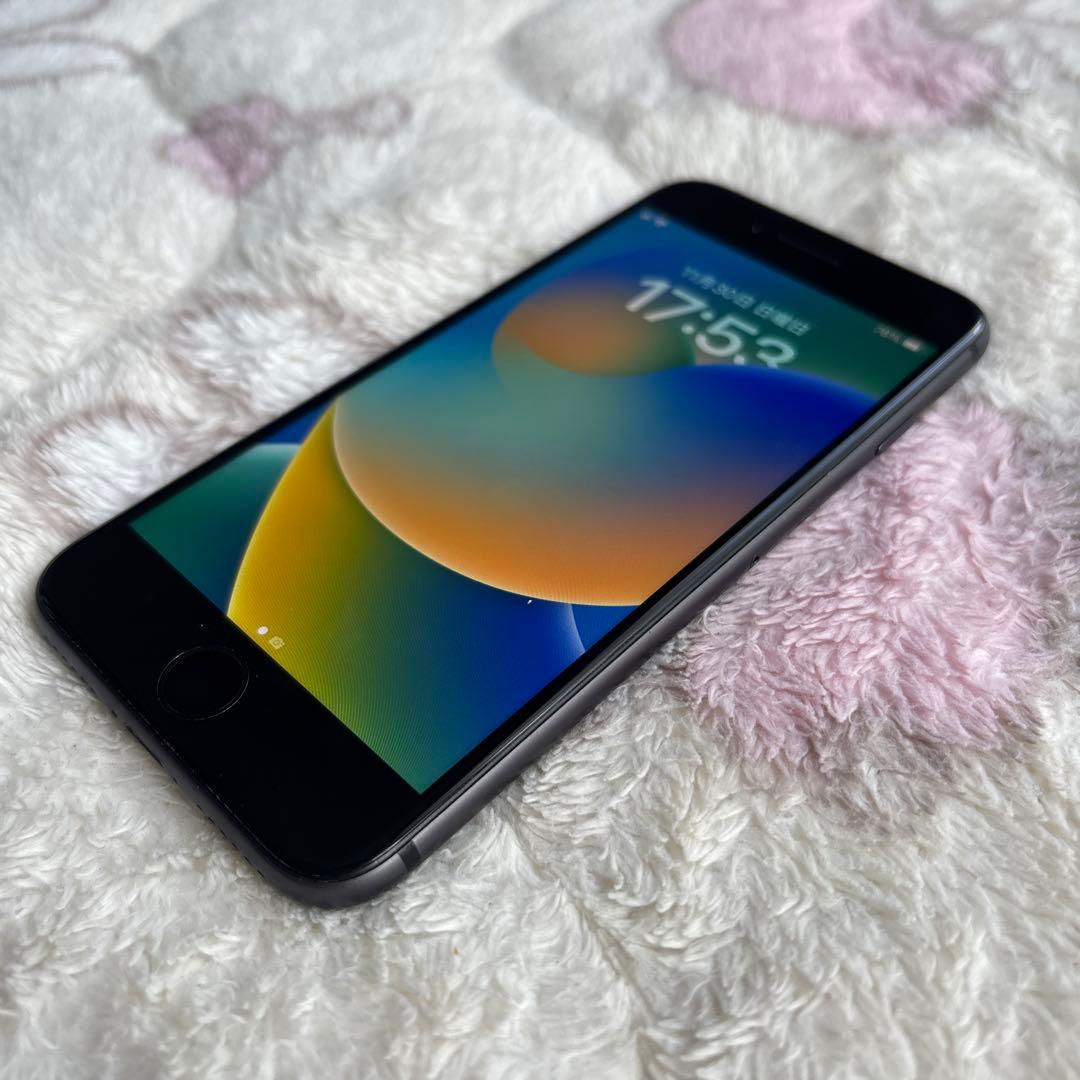 iPhone 8 スペースグレイ