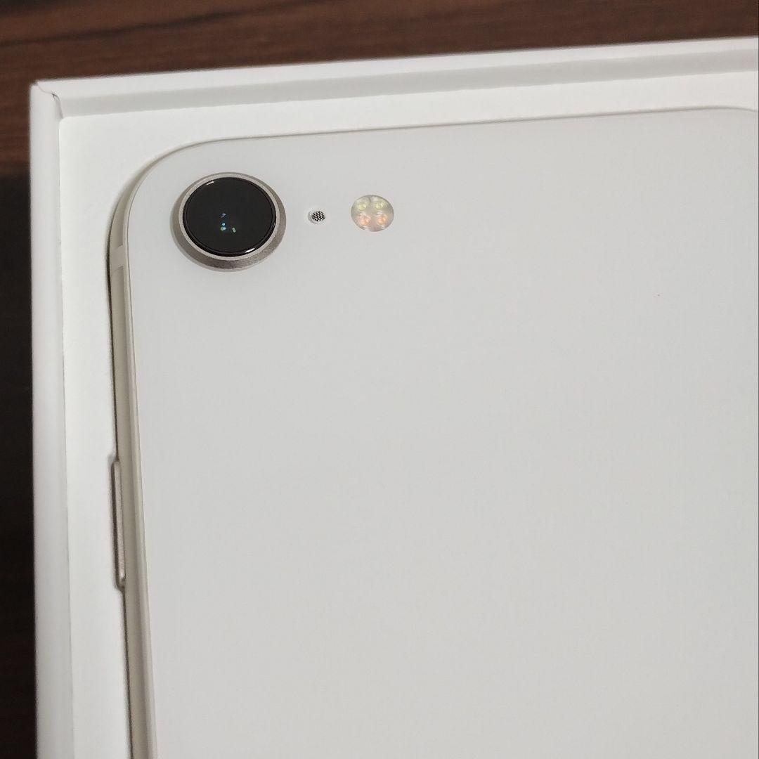 ★新品電池100%★iPhone SE 第3世代 64GB 国内版 展示デモ機