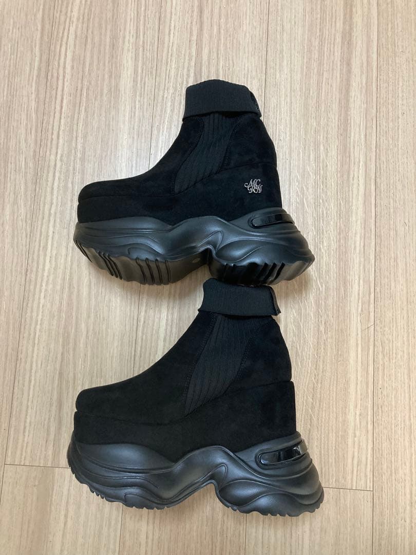 ミシェルマカロン ソックスライク厚底ブーツ ブラック Sサイズ