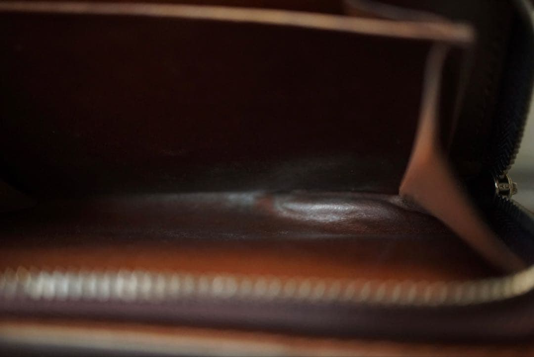 ク*ダ様 FUNNY クロコダイル ワニ革 コンチョボ タン 財布 ブラウン ウ