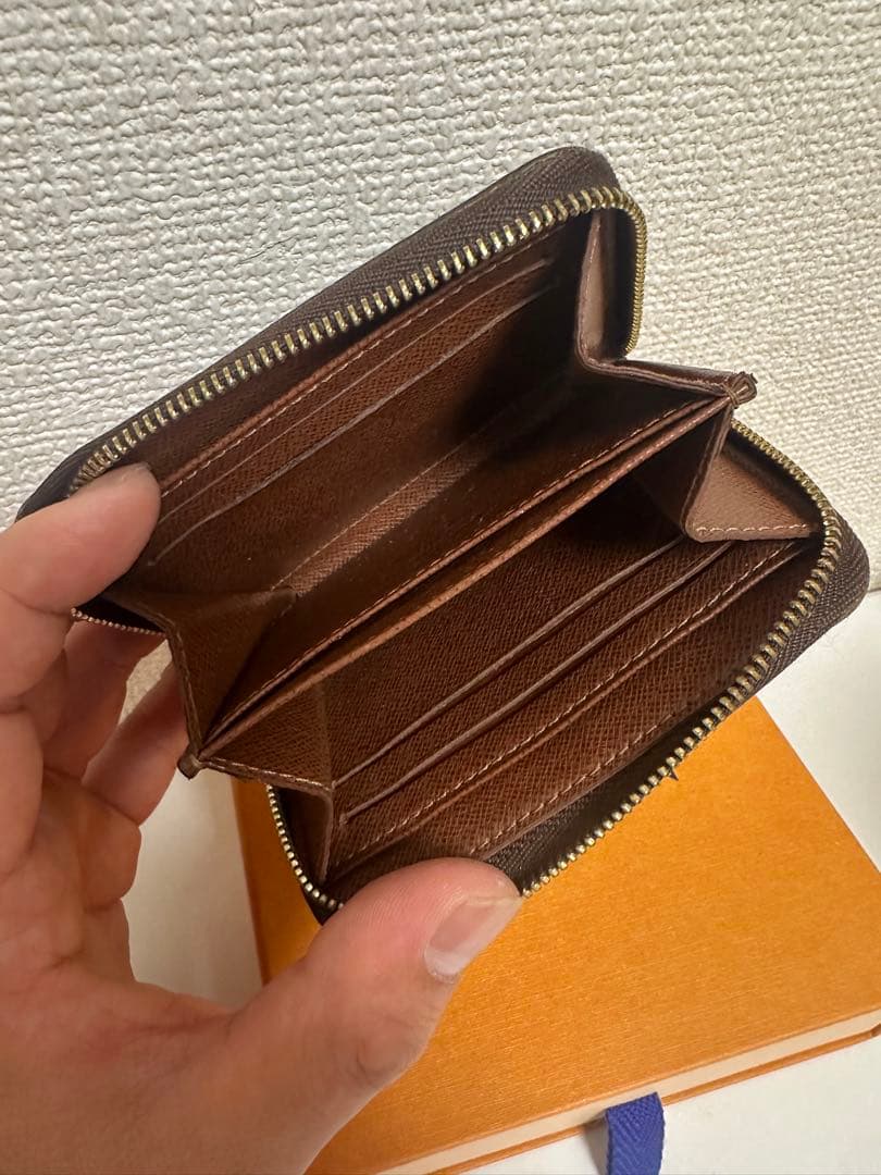 LOUIS VUITTON モノグラム ケース　パース