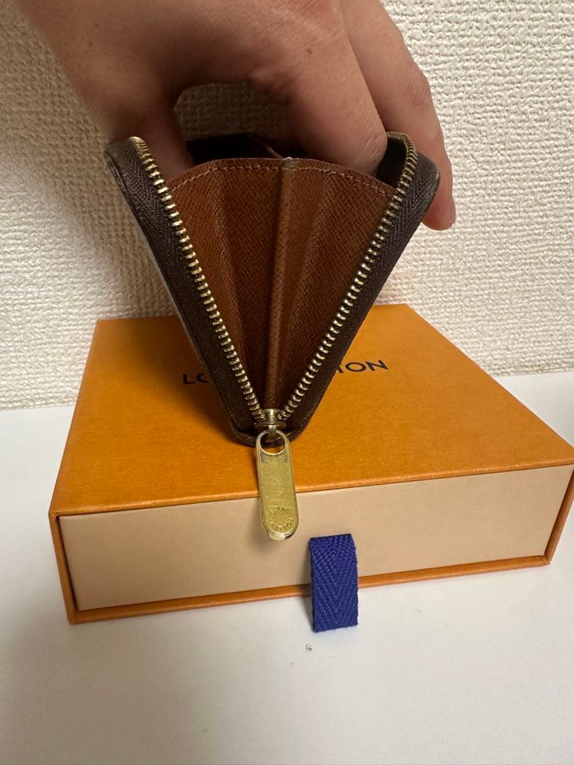 LOUIS VUITTON モノグラム ケース　パース