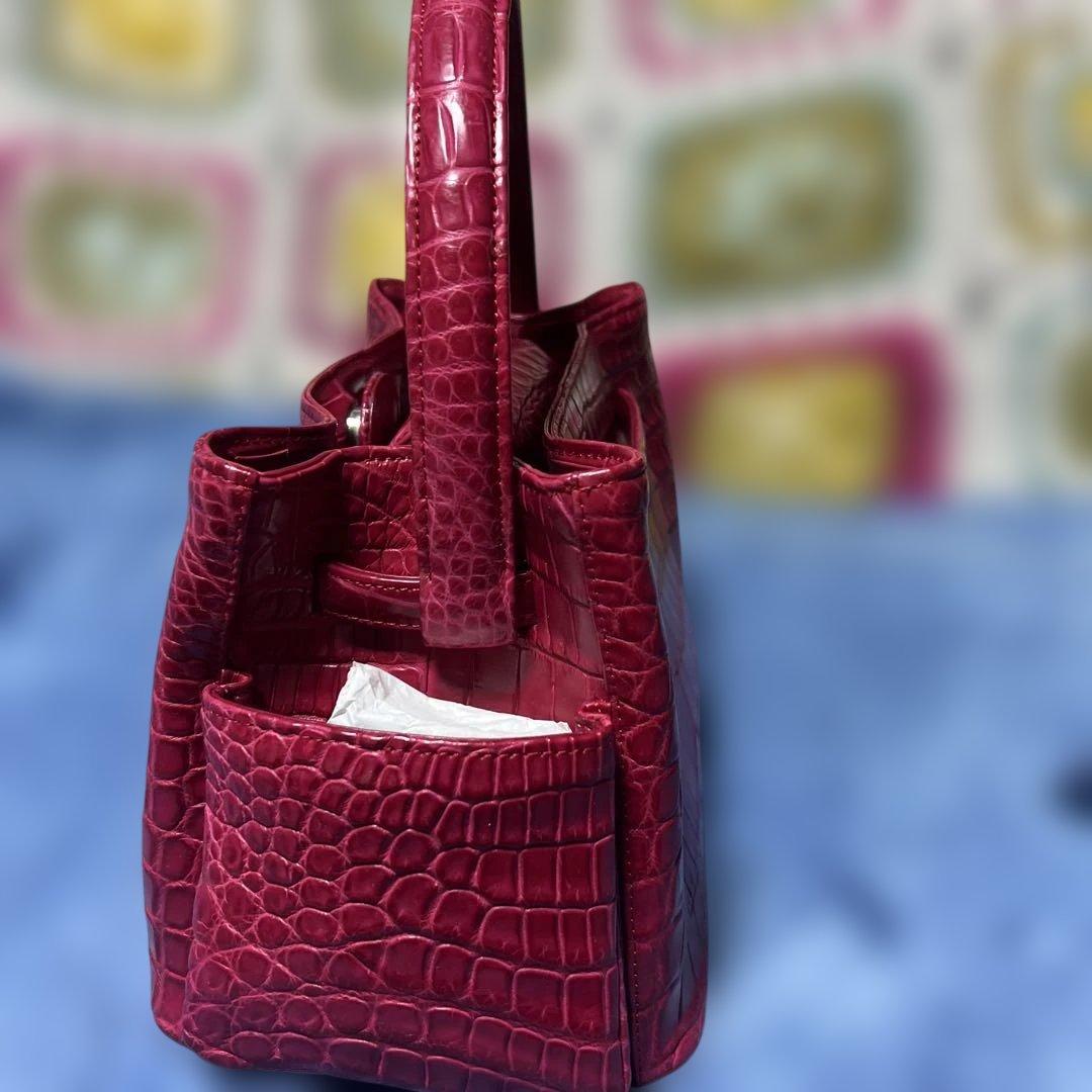 赤 クロコダイルレザー ハンドバッグ
