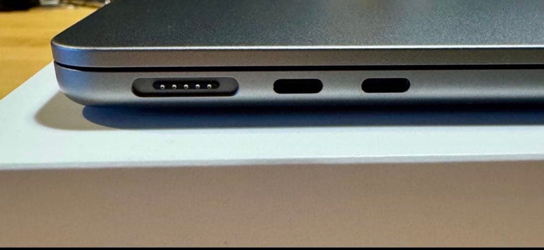 MacBook本体 MacBook Air M2 16GB 512GB 2022