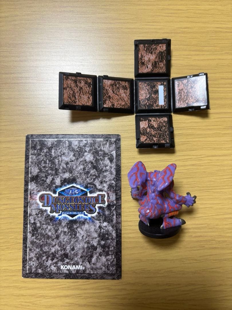 遊戯王　ダンジョンダイスモンスターズ　メテオ・ブラック・ドラゴン