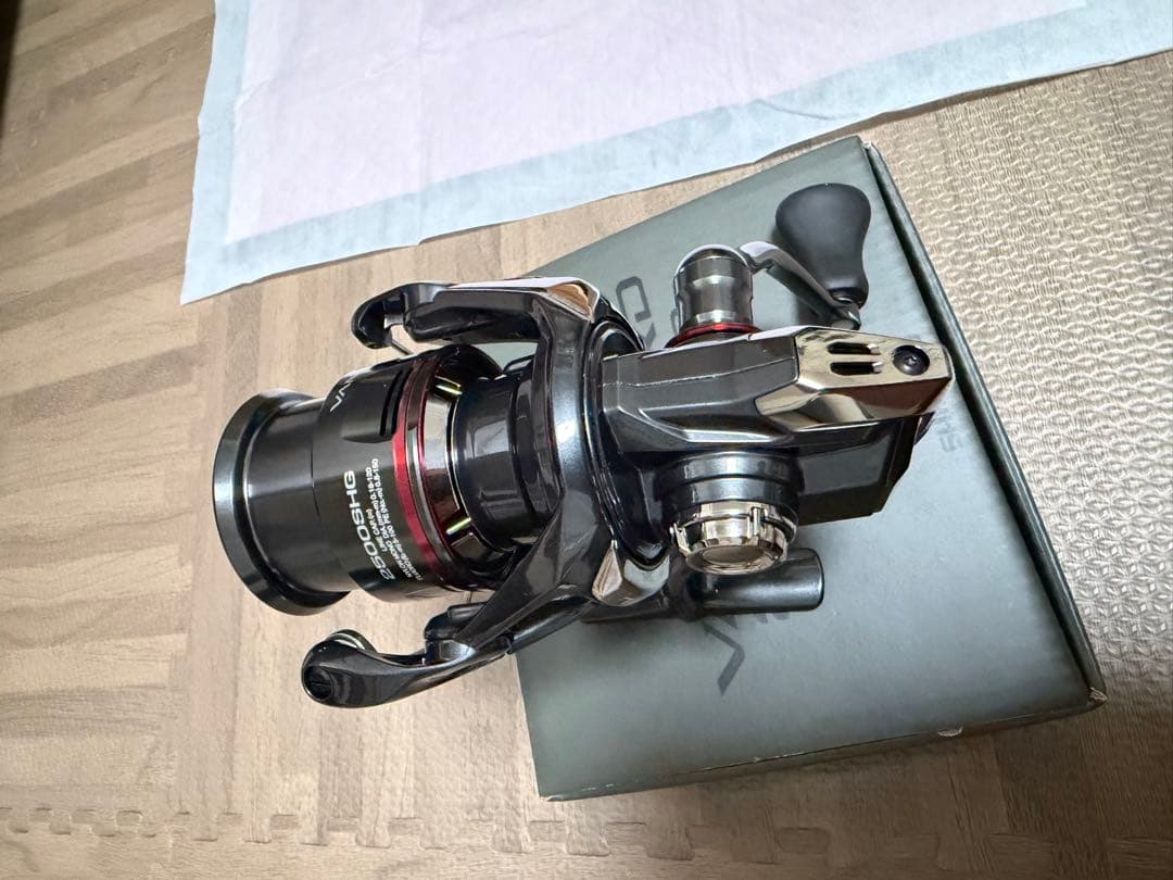 シマノ 24ヴァンフォード2500SHG 淡水使用 美品