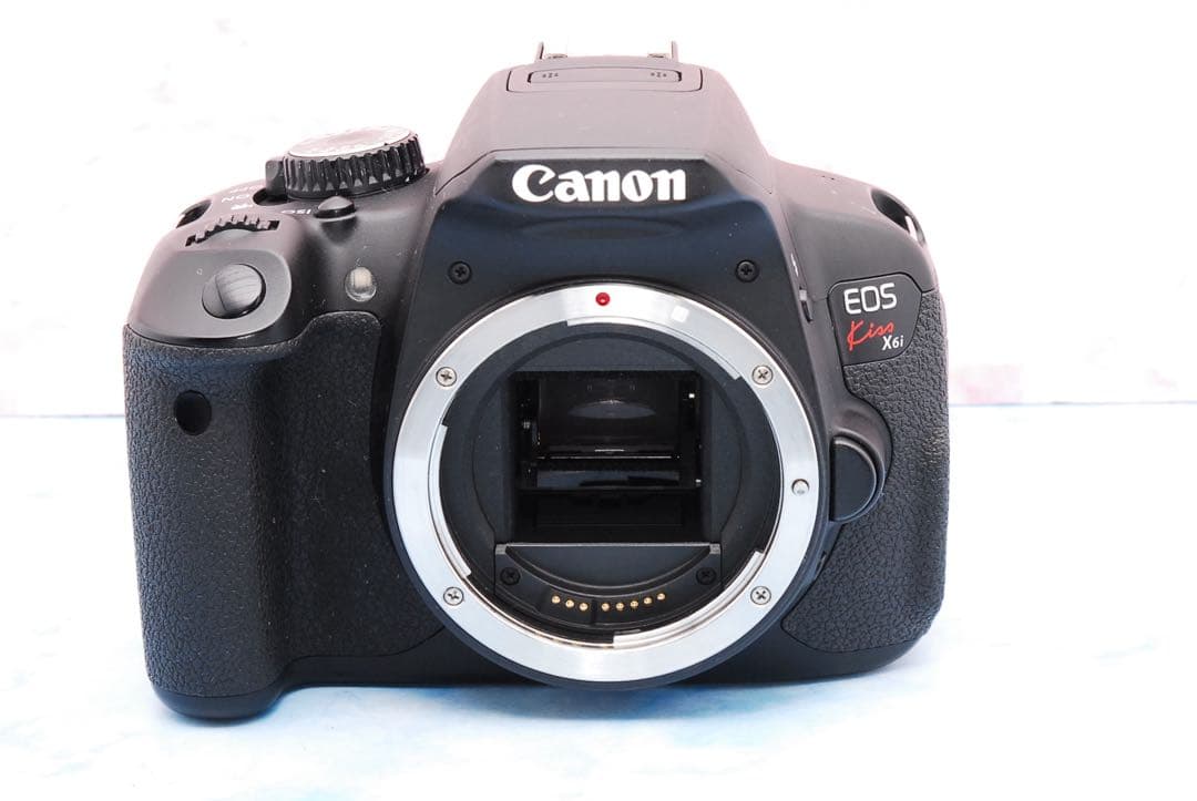 Canon Kiss X6i☆手ぶれ補正レンズ☆一眼レフカメラ☆入門機に最適
