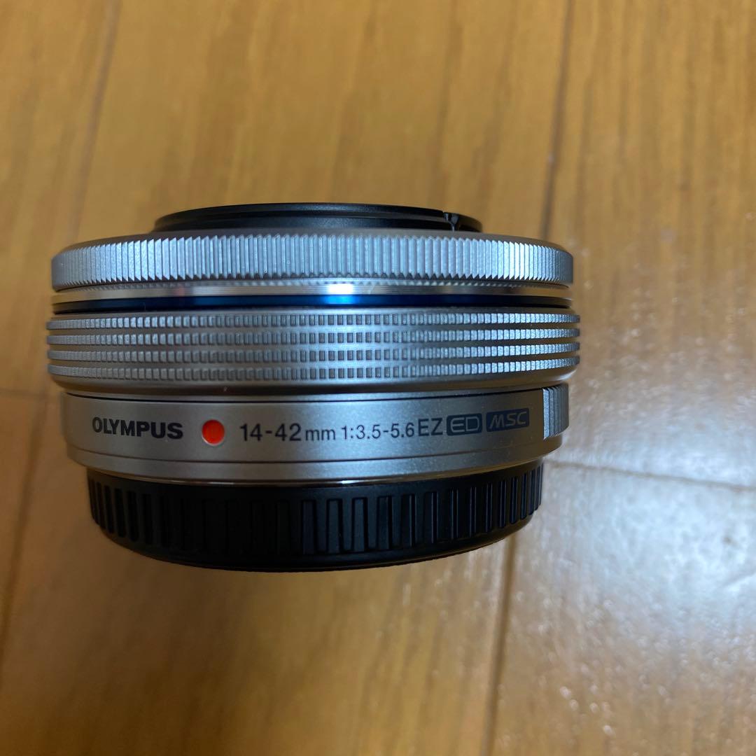 美品　OLYMPUS OM-D E-M10 MarkⅡ シルバー