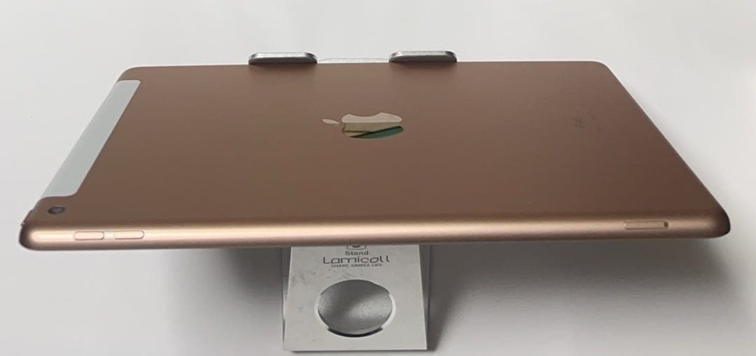 美品 iPad 7世代 WiFi + Cellular 128GB