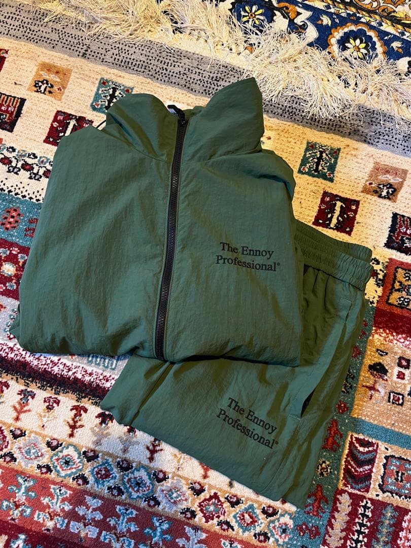 オリーブグリーン ナイロンジャケット・パンツセット