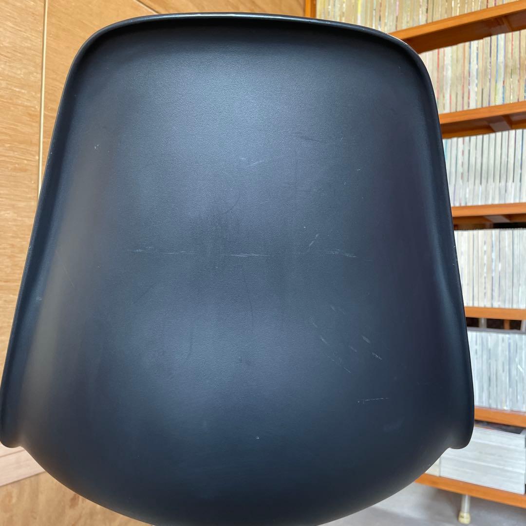 ハーマンミラー ヴィトラ　イームズ プラスチックシェルチェア DSR