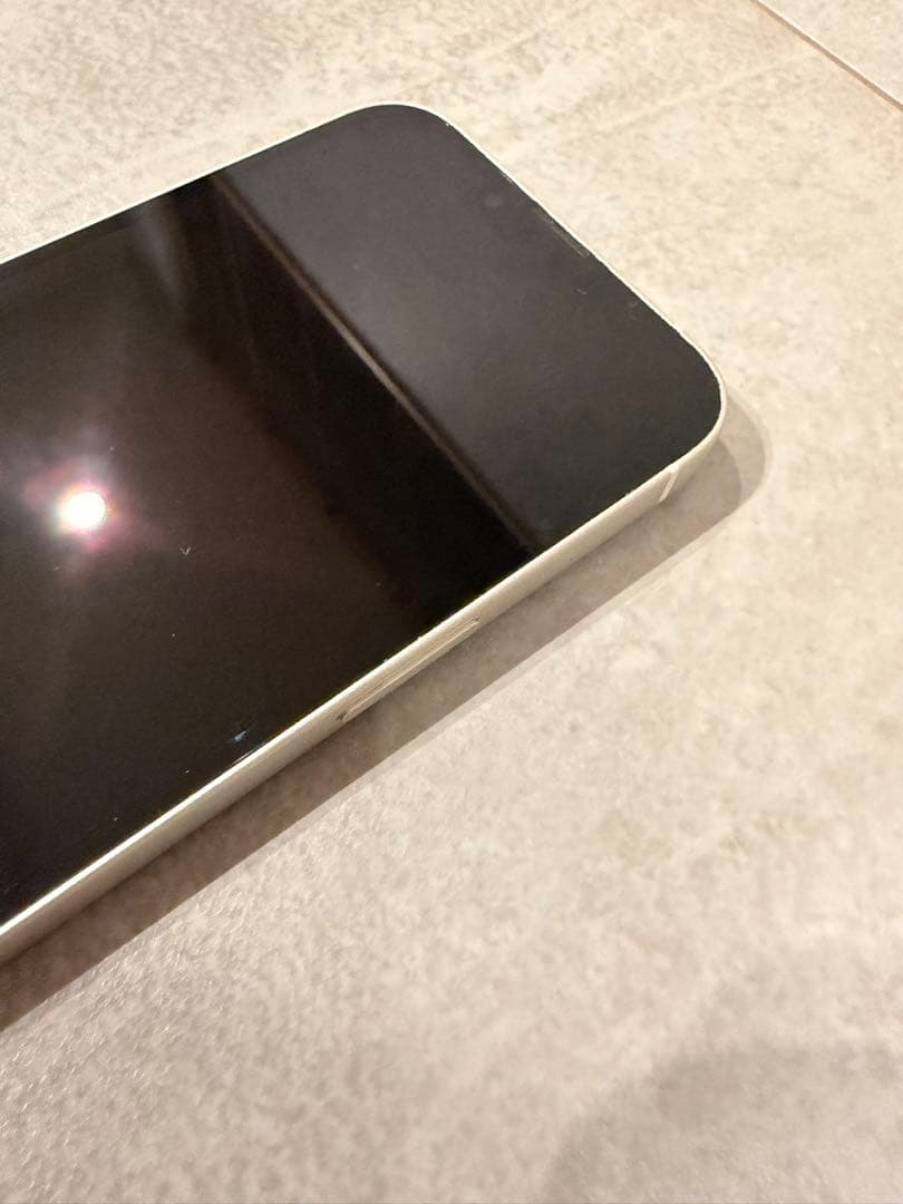 Apple iPhone 13 ホワイト 本体　128GB 美品